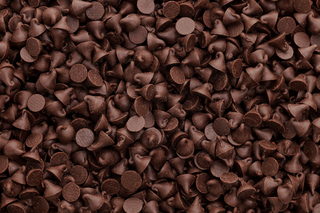 Chocolate & your cycle: how to snack smarter around your period
