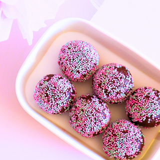 Protein Balls inside a packet 